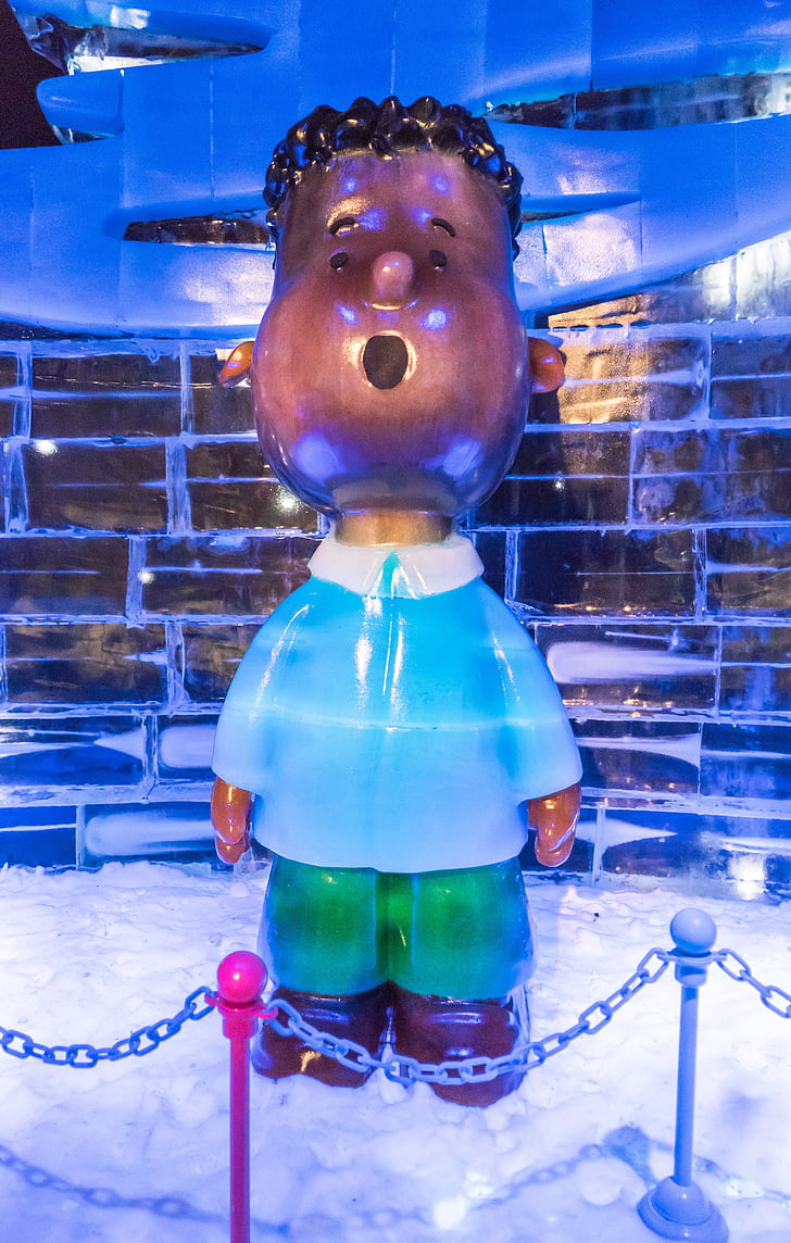 sculptures de glace, Gaylord palms, pièce, personnages de Charlie brown, Lucy, Christmas, Snoopy