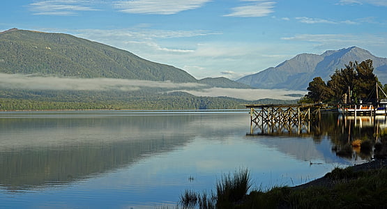 te anau, Nouvelle-Zélande, l’île du Sud, paysage, morgenstimmung, brouillard, Lac