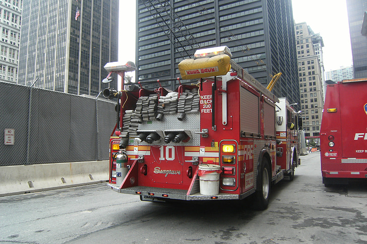 пожарникари, пожарен камион, Ню Йорк