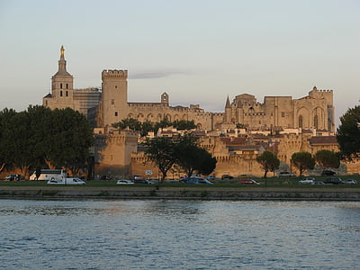 palača papežev, Avignon, Provansa, Francija, arhitektura, znan kraj