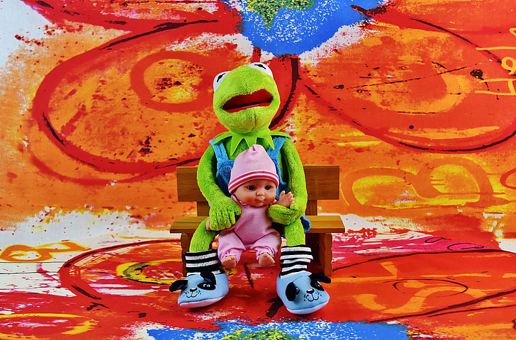 Igračke za djecu Kermit-frog-baby-doll-preview