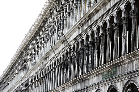 Alun-Alun St mark, Venesia, Italia, Campanile, Doge's palace