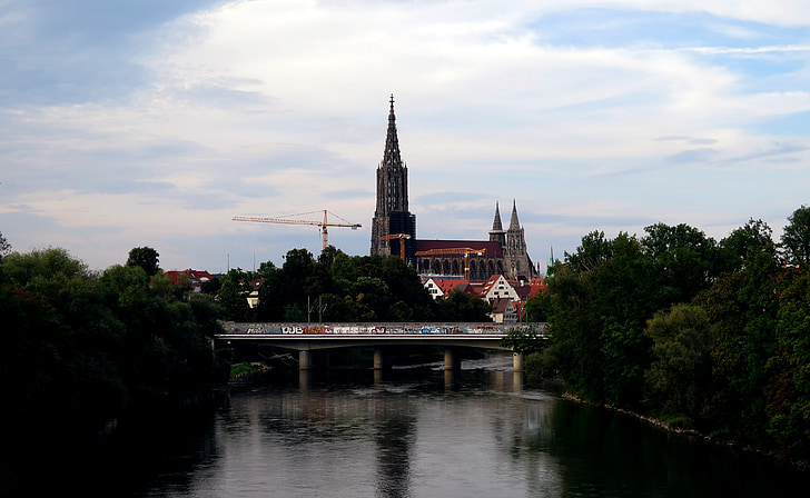 Катедралата в Улм, Улм, Дунав, мост, сграда, архитектура, най-високата църковна кула в света