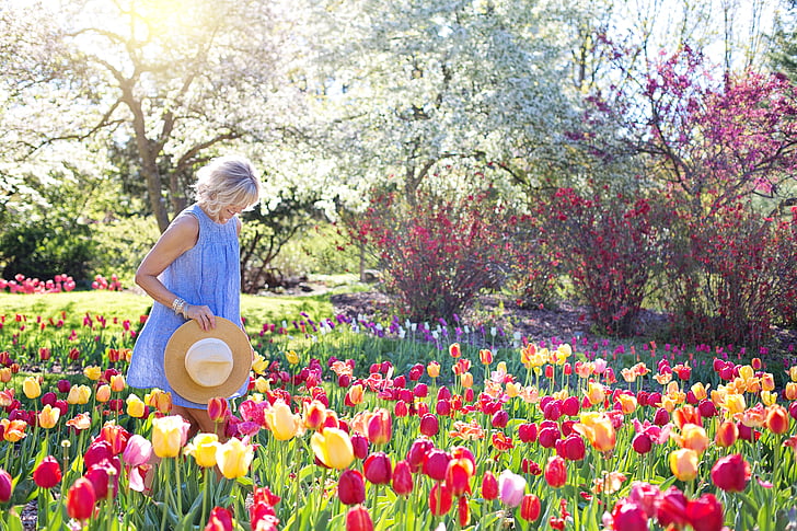 jar, tulipány, pekná žena, mladá žena, kvety, jar, samica