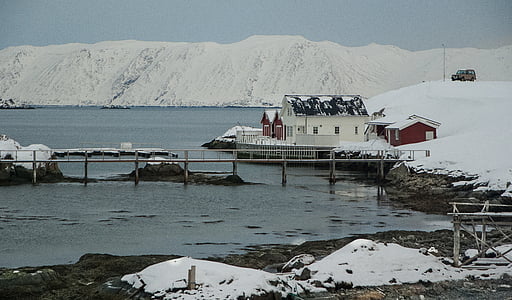 Norvège, Laponie, Cap-Nord, fjord, maison de pêcheur