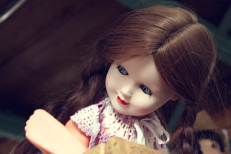 porcelanowa lalka, niebieskie oczy, wygląd, Antyki