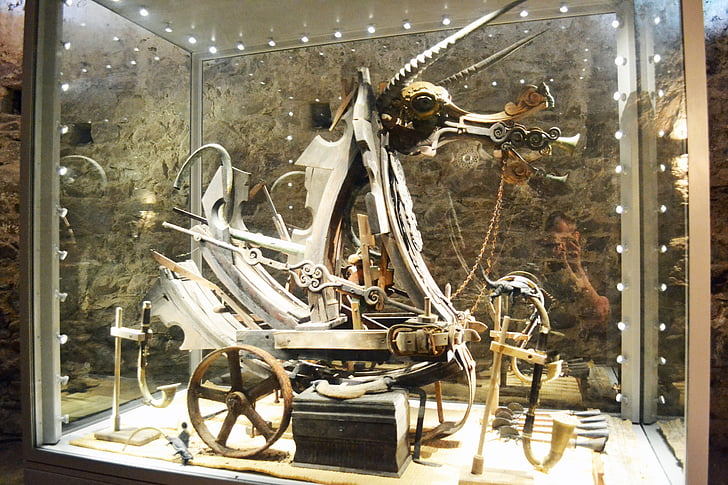 vogn, hoved og horn vogn, glaskasse, kunst, skulptur, udstillingen, metal