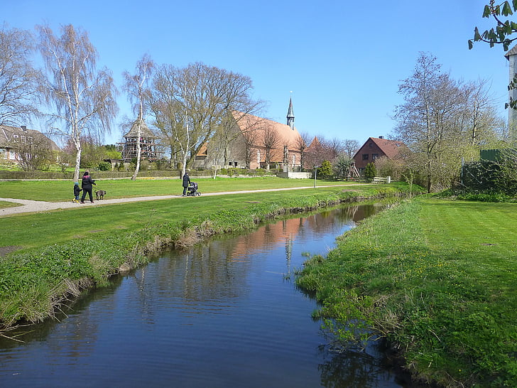 gelting, citizens park, fish, water, meadow, church, way