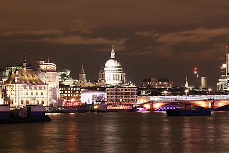 Millennium-híd, London, éjszaka, város, Temze, folyó, Anglia