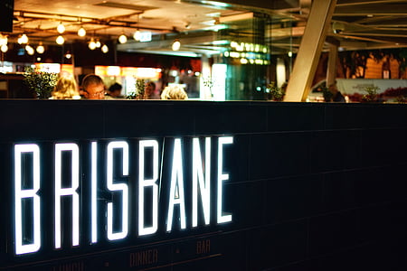 Foto, Brisbane, illuminato, segnaletica, mangia, coperta, testo