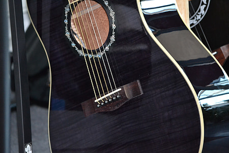 guitar, acoustic guitar, black, musical instrument, instrument, wooden guitar, stringed instrument