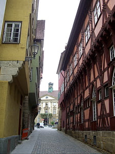 Vicolo del Municipio, alla ricerca di nuovo corridoio di città, vecchio corridoio di città a destra, fachwerkhäuser, bar, capriata, Casa