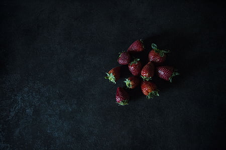 草莓, 黑色, 红色