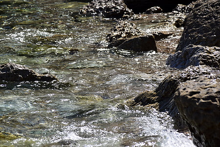 Roca, l'aigua a les roques, l'aigua, moviment, unruhigesee, Mar, esquitxades d'aigua