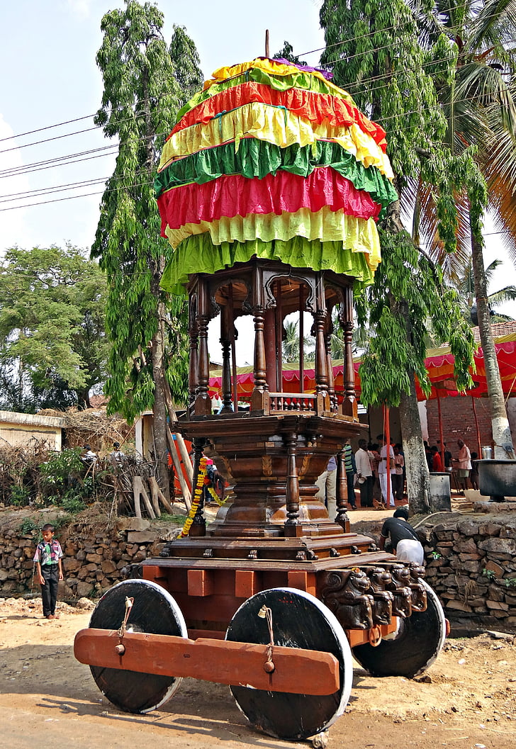 rydwan, dekoruoti, medinis, festivalio vietos, Karnataka, Indija