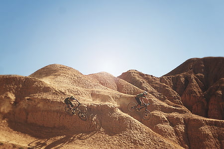 motociclisti, mountain bike, deserto, discesa libera, Sport, natura, tempo libero