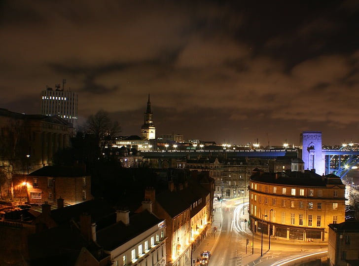Newcastle, pilsēta, naktī, siluets, mākoņi, piestātnes, pilsētās