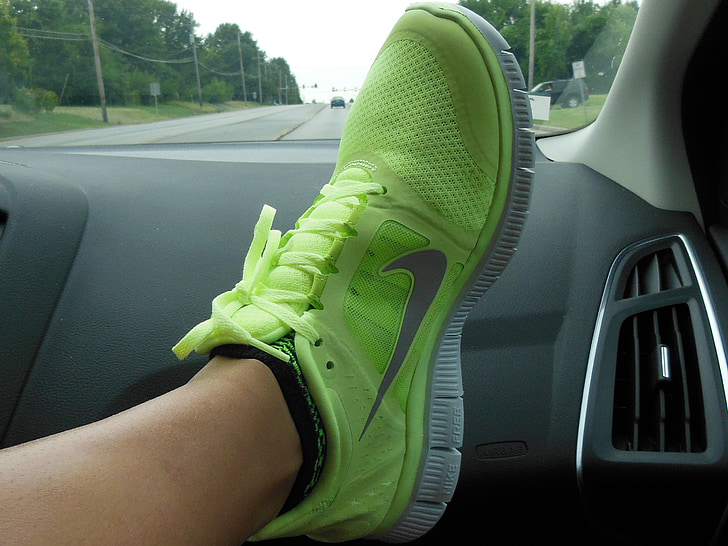 sko, Nike, foten, grønn, Swoosh
