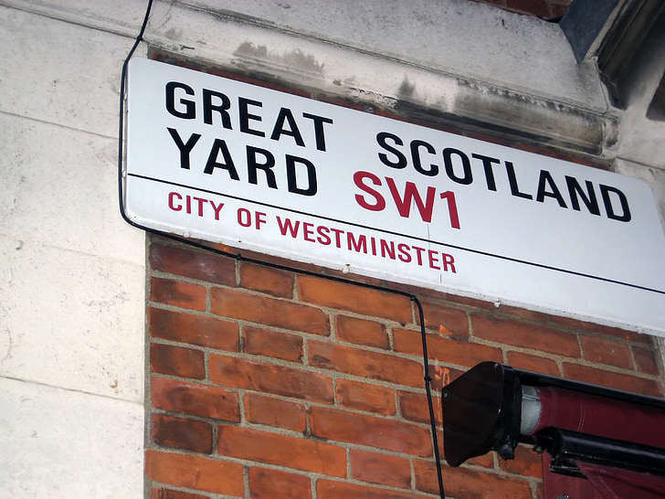 Bra scotland yard, vägskylt, London