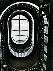 Treppe, Wendeltreppe, Fenster oben der Wendeltreppe