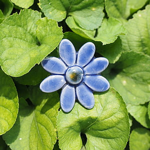 Gartendekoration, Keramik, Blume, Blüte, Bloom, Blau, grüne Farbe