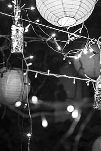 en blanc i negre, llums de Nadal, decoració, llums, llums de corda
