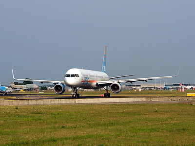 Boeing 757, la compagnia aerea israeliana, in rullaggio, Aeroporto, aeroplano, trasporto, viaggio