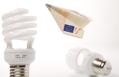 sparlampe, spare elektricitet, Eco elektricitet, energibesparelser, miljø, nytænkning, miljøvenlig