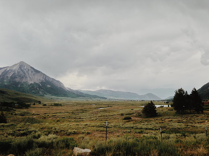 Colorado, donkere wolken, gras, landschap, weide, Bergen, natuur