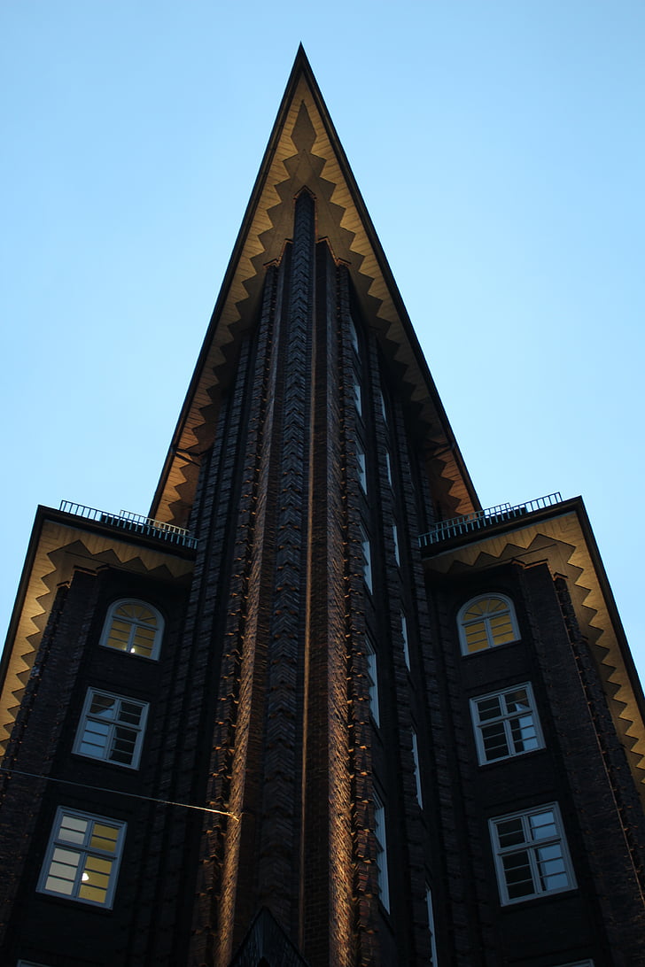 Čīle māja, Front, Hamburg, ēka