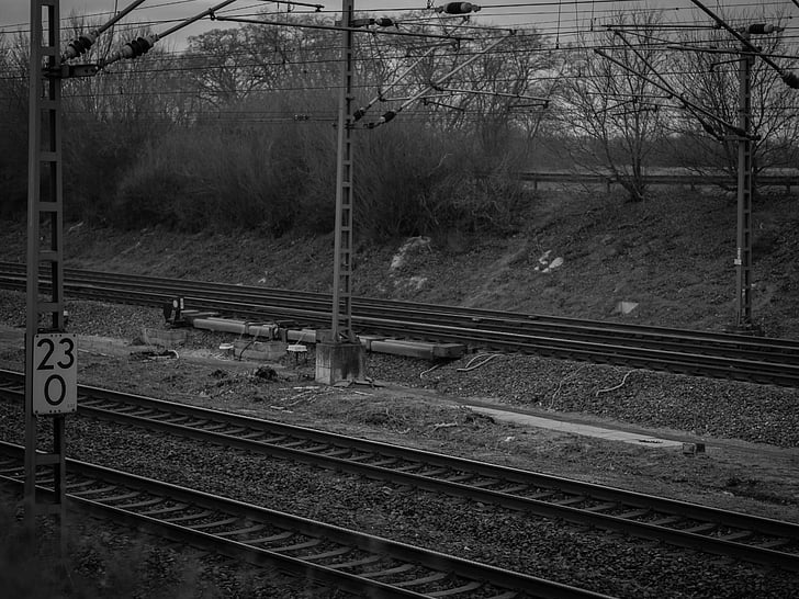 รางรถไฟ, สีดำและสีขาว, ทางรถไฟ, รถไฟสาย, รถไฟ, สีดำสีขาว, ดูเหมือน