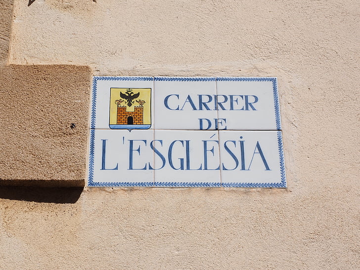 ielu zīmes, Mallorca, Alcudia, Mozaīka, flīžu ielu zīmes, ceļu satiksmes, ielas nosaukums