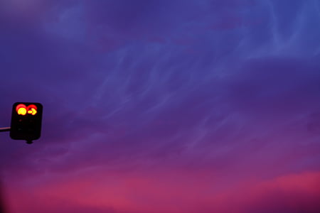 스카이, 구름, 핑크, 보라색, 신호등, 교통, 도 표지판