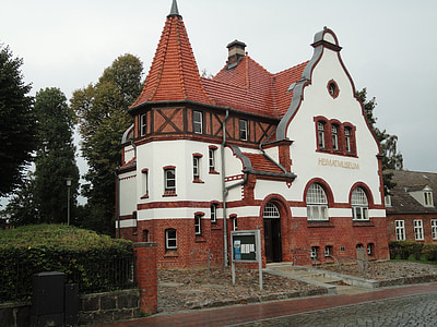 Heiligenhafen, Östersjön, gamla hus, norra Tyskland, midsommarstång, Fädernesland Museum