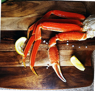 crabe, citron, sel, planche de bois, panneaux en bois