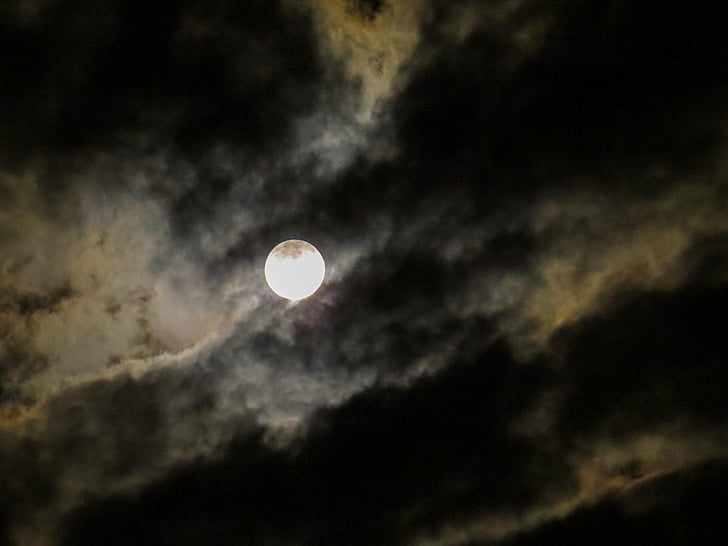 Luna, al chiaro di luna, prima dell'eclisse lunare, mistica, notte, Luna di sangue, luce