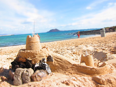 sandburg, smilts, pludmale, smilšu skulptūra, jūra, vasaras, krasta līnija