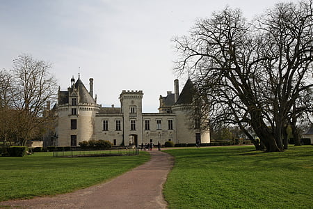 castle, maine and loire, brézé
