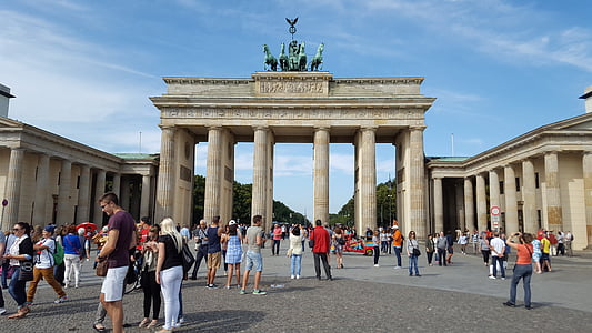 Berlin, Triumfbuen, historie, heste, arkitektur