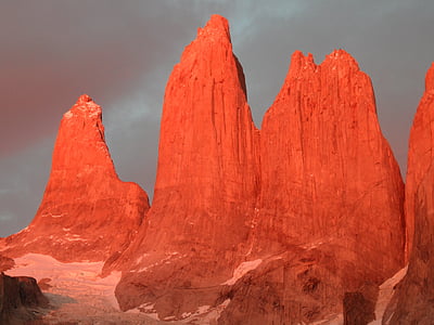Chile, Gránit, gránit szikla, szürke égbolt, táj, hegyek, nemzeti park