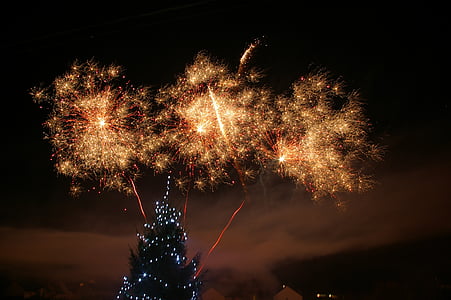 πυροτεχνήματα, διανυκτέρευση, έλατο, Χριστούγεννα, Χριστουγεννιάτικη διακόσμηση, Χειμώνας, Φεστιβάλ