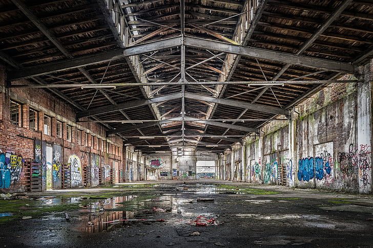 хол, състав, загубени места, старата фабрика зала, разбити, унищожаване, Производствено помещение