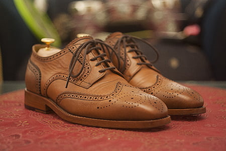 wingtip, dress shoes, leather shoes, full grain, derby, formal, brogue