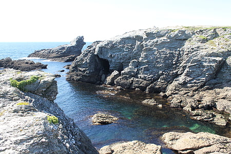 sziklák, Bretagne-i, oldalán