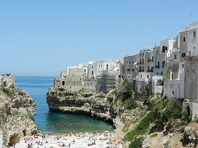 Puglia, tenger, táj, nyaralás, turizmus