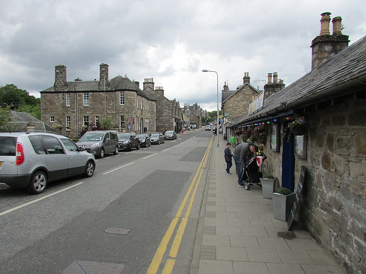 scotland, pitlochry, street, road, road marking, perspective, distance