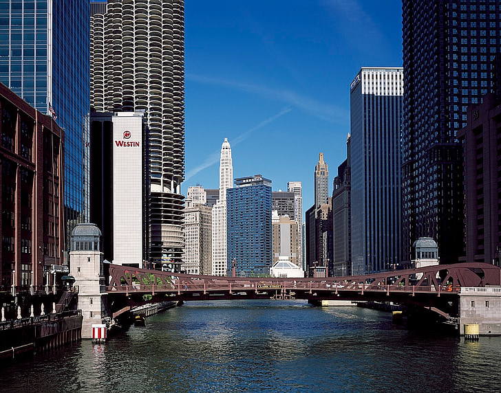 Chicago, rivier, water, reflecties, brug, wolkenkrabbers, gebouwen