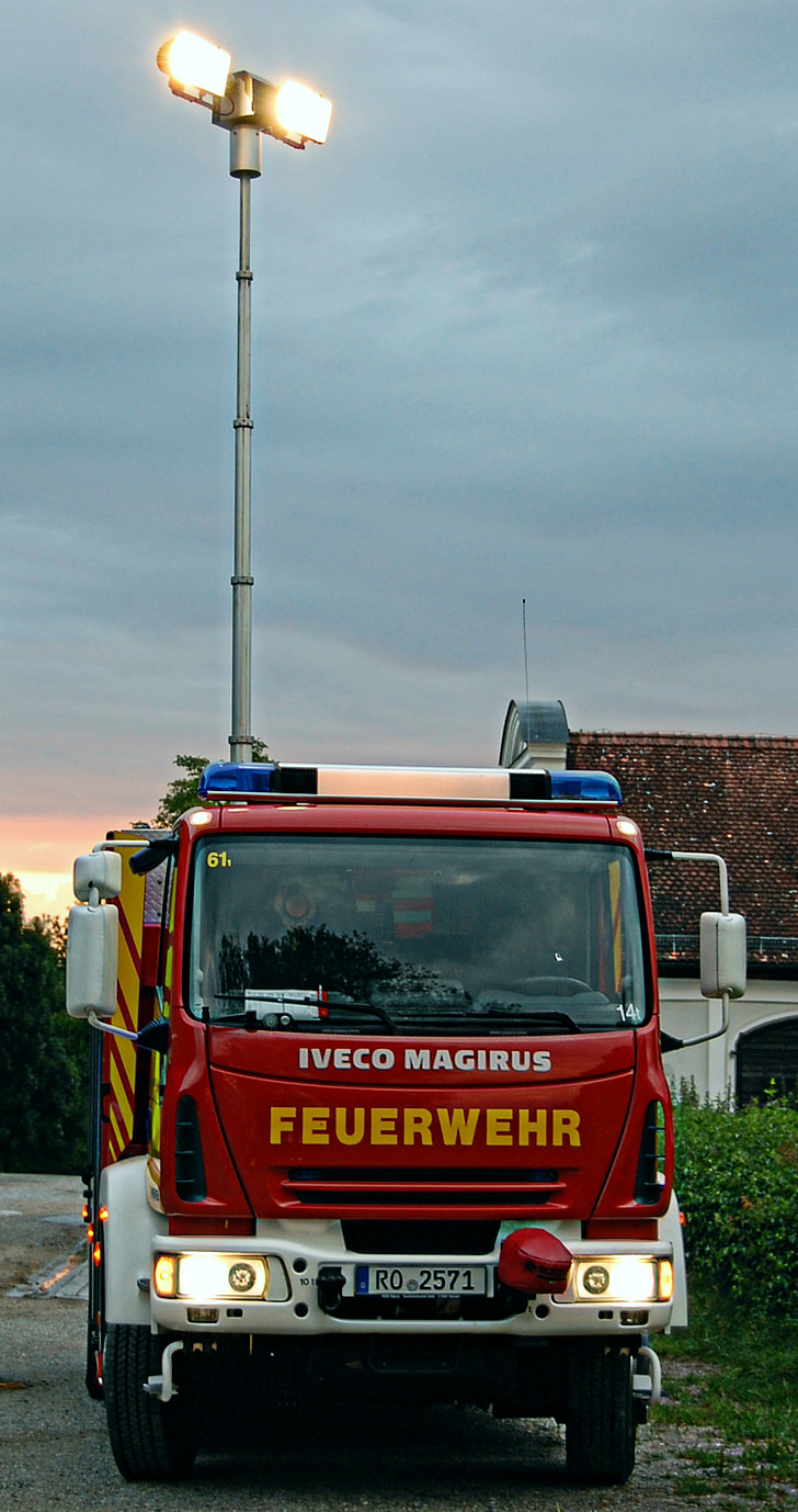 fire, rüstwagen, blue light, exercise, volunteer firefighter, firefighter exercise