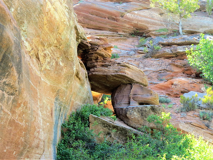 珍しい石形成, 地質学, ユタ州, 小さな洞窟