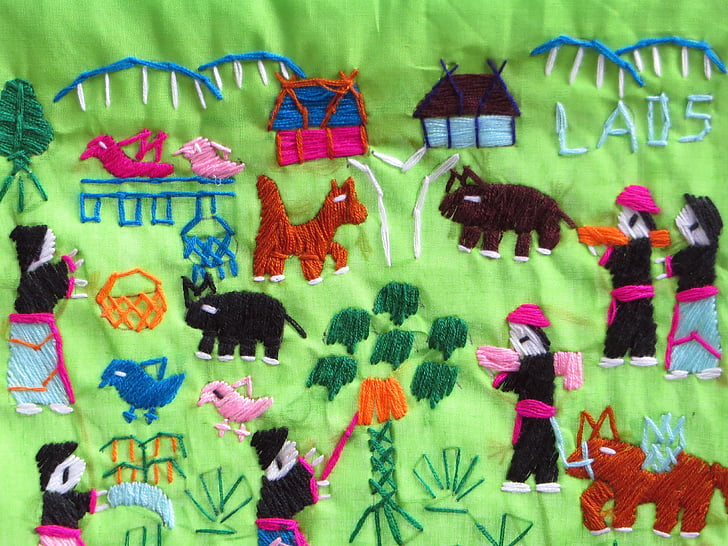 Laos, arte popular, bordado, industria de la seda, historias locales